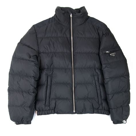 Prada Piumino Nylon Piuma Puffer Jacket Nero 